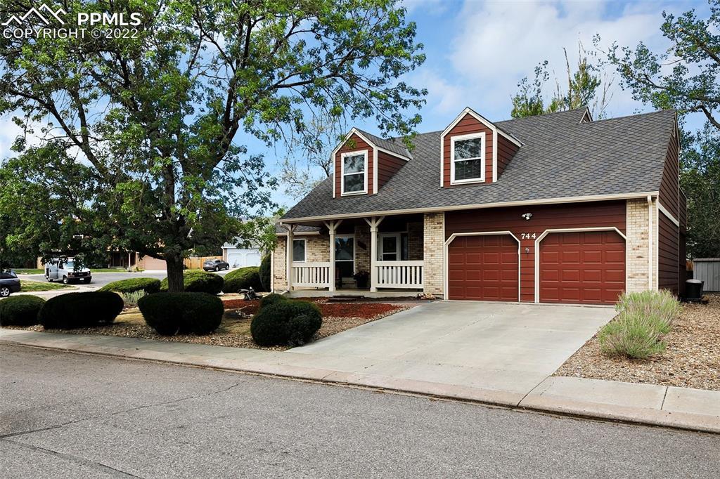 744 Saddlemountain Rd., Colorado Springs, CO 80919