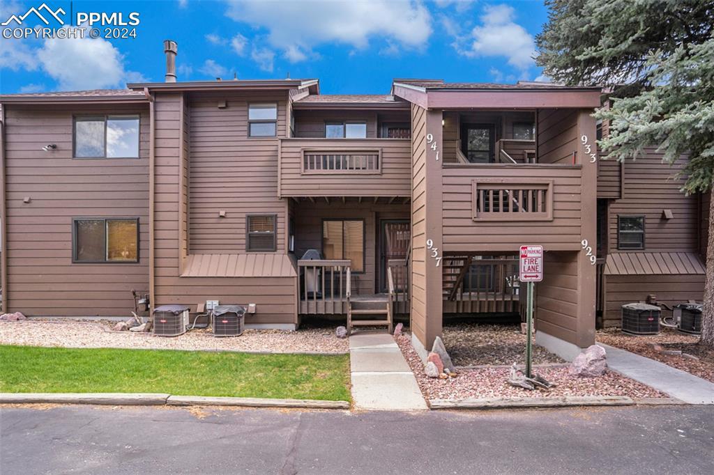 941 Moorings Dr., Colorado Springs, CO 80906