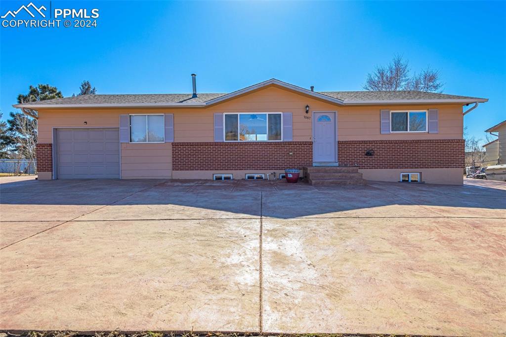 1087 Branding Iron Cir., Colorado Springs, CO 80915