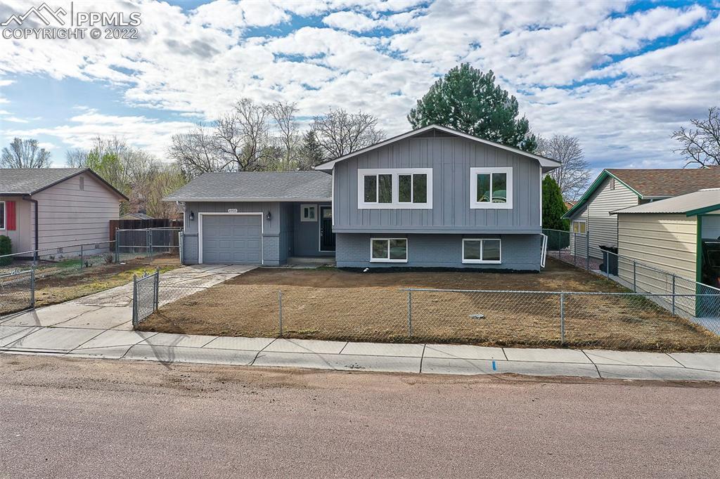 6955 Harding St., Colorado Springs, CO 80911