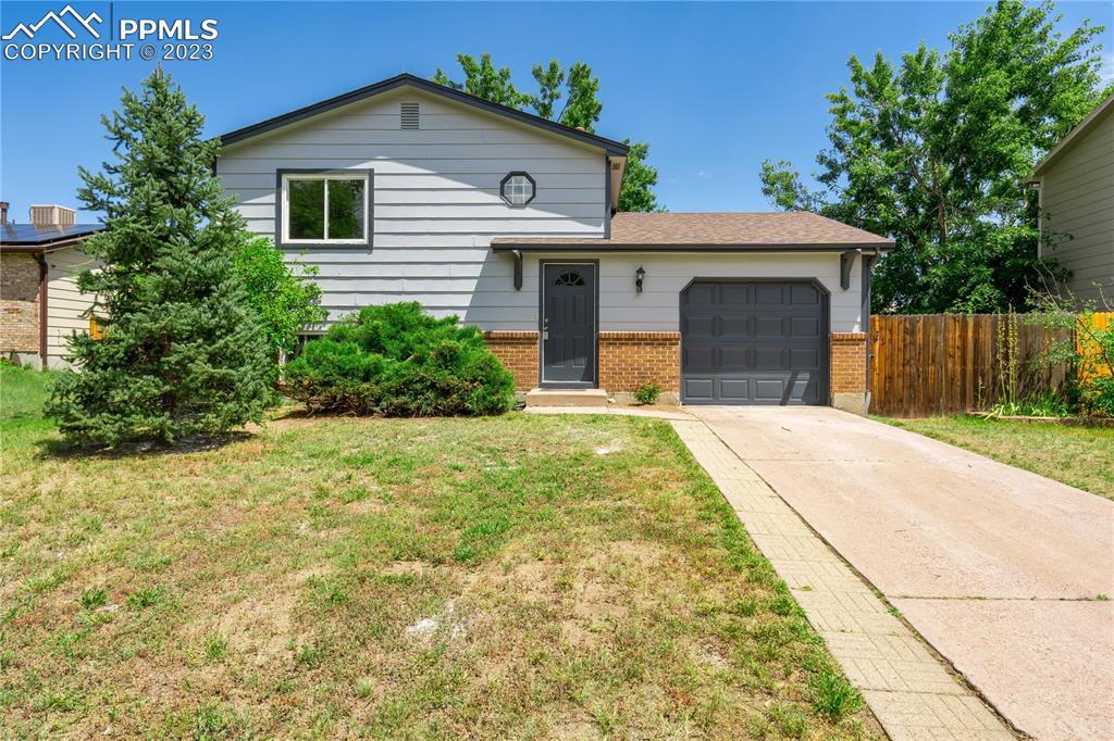 1043 W Nolte Dr., Colorado Springs, CO 80916