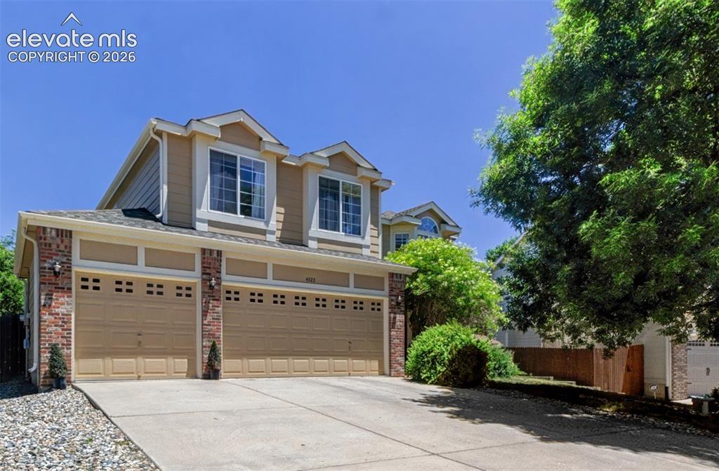 4323 Round Hill Dr., Colorado Springs, CO 80922