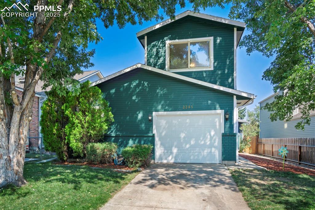 2285 Calistoga Dr., Colorado Springs, CO 80915
