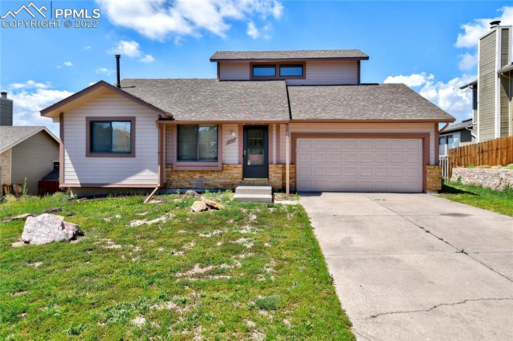 7392 Liberty Bell Dr., Colorado Springs, CO 80920