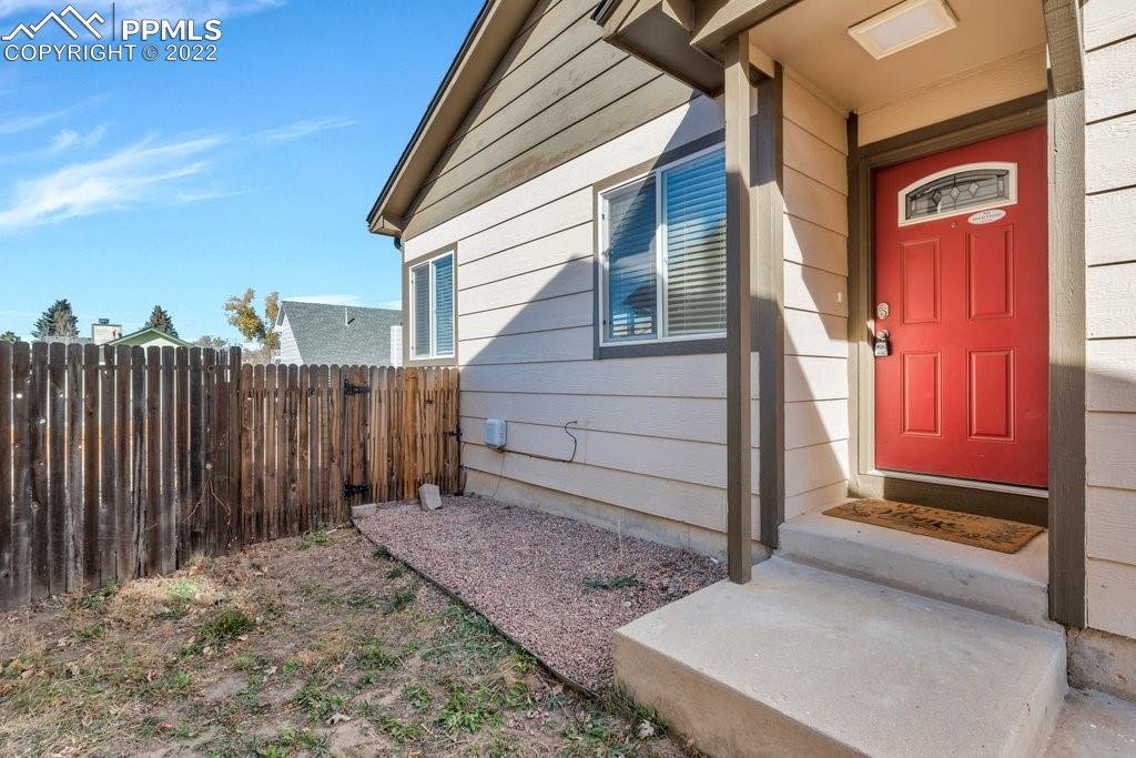 2460 Ambleside Dr., Colorado Springs, CO 80915