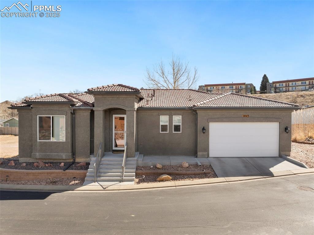 2043 Lone Willow View, Colorado Springs, CO 80904