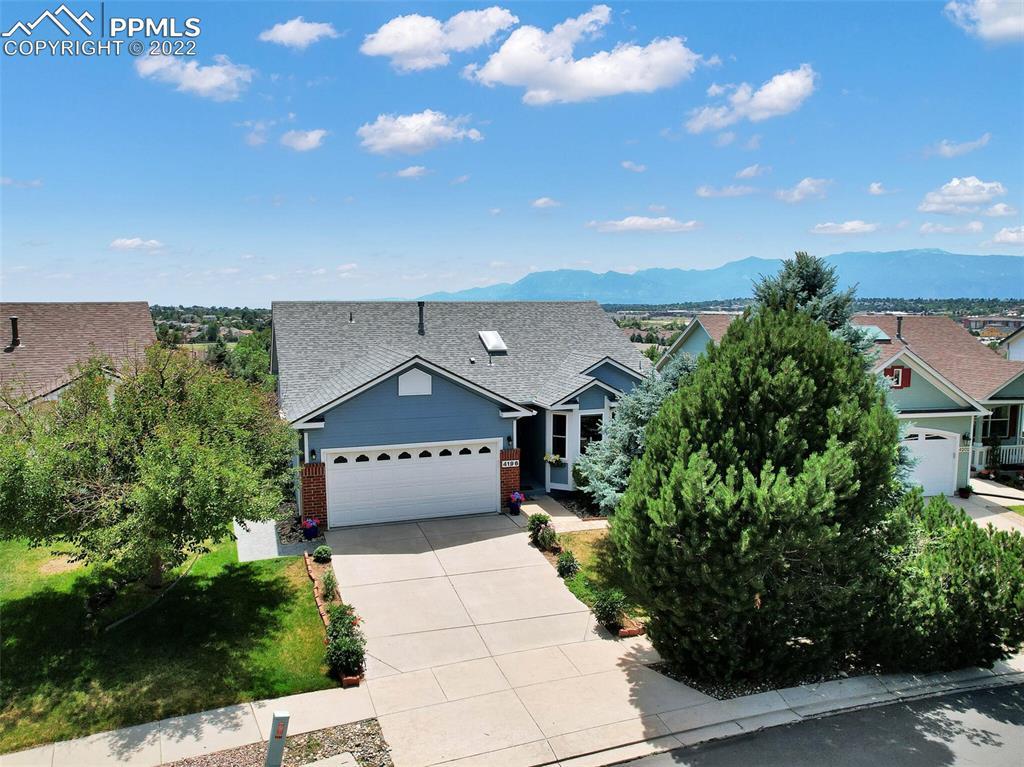 4196 Round Hill Dr., Colorado Springs, CO 80922