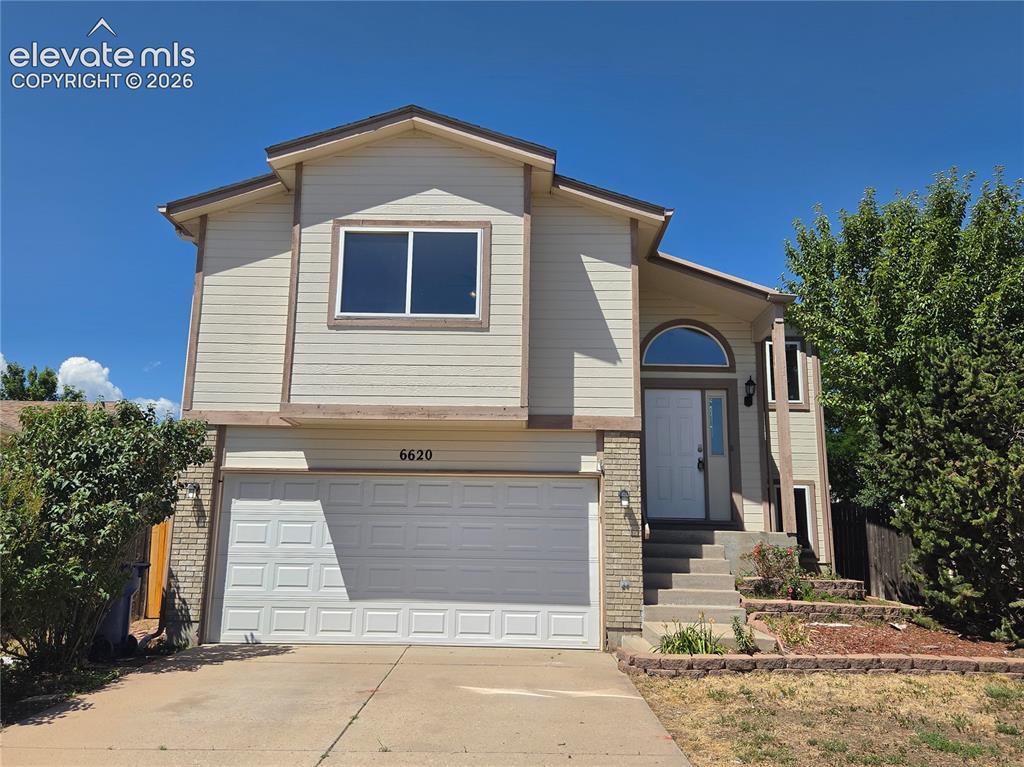 6620 Oakwood Blvd., Colorado Springs, CO 80923