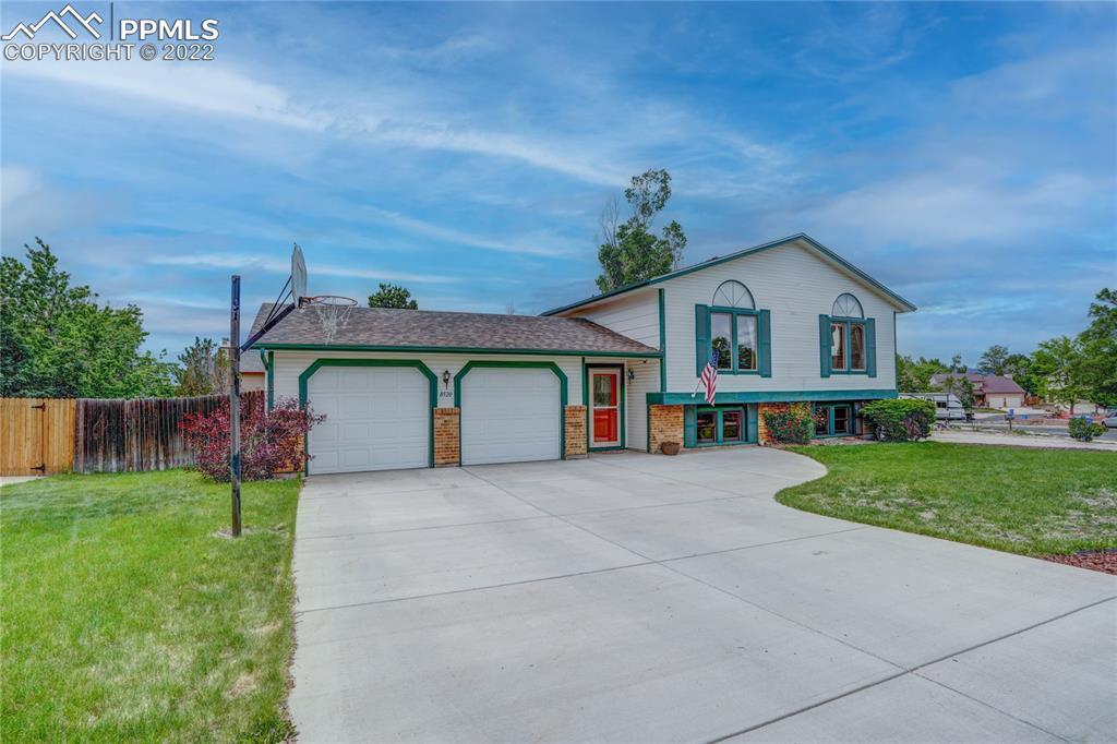 8520 Westminster Dr., Colorado Springs, CO 80920