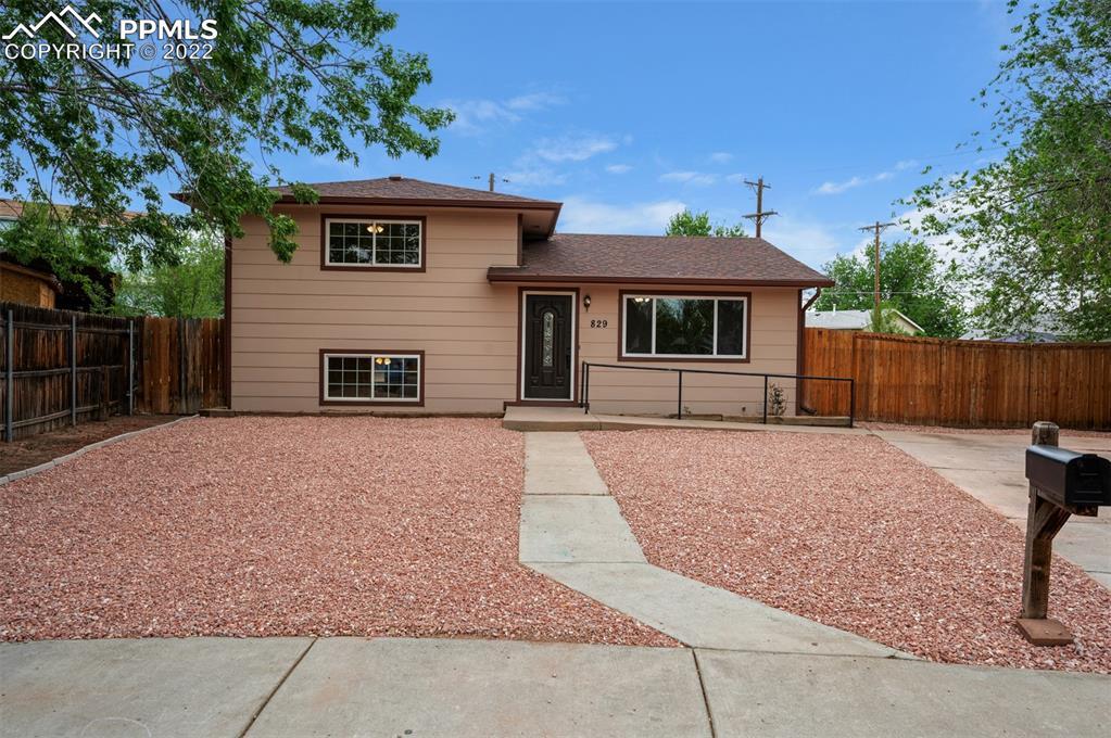 829 Hayden Dr., Colorado Springs, CO 80910
