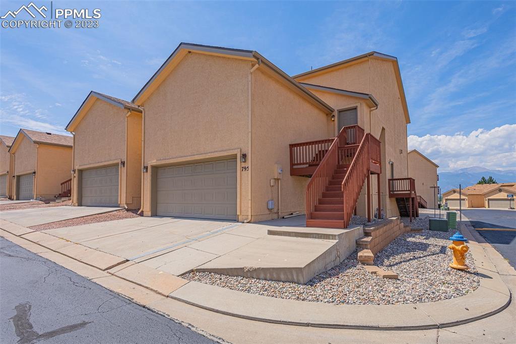 795 Cima Vista Point, Colorado Springs, CO 80916