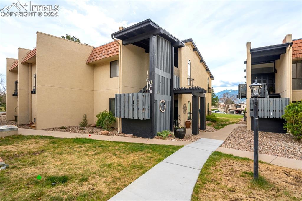 1098 Fontmore Rd. #B, Colorado Springs, CO 80904