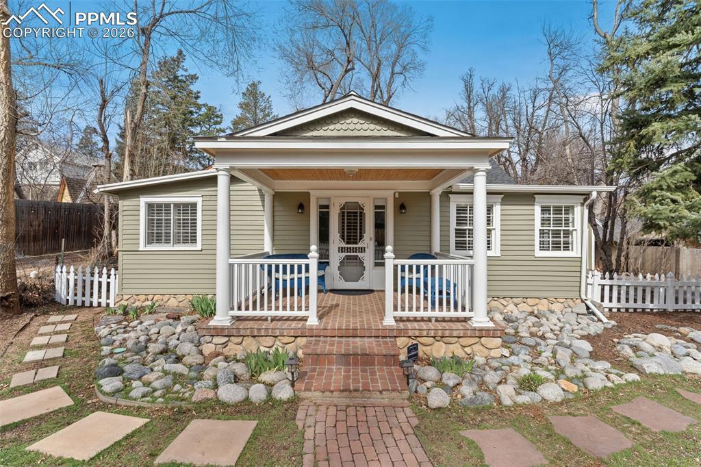 1532 W Cheyenne Rd., Colorado Springs, CO 80906