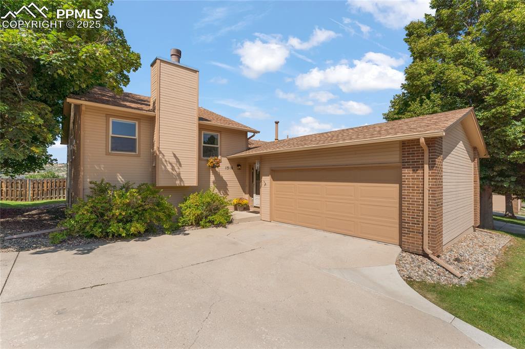 1516 Shane Cir., Colorado Springs, CO 80907