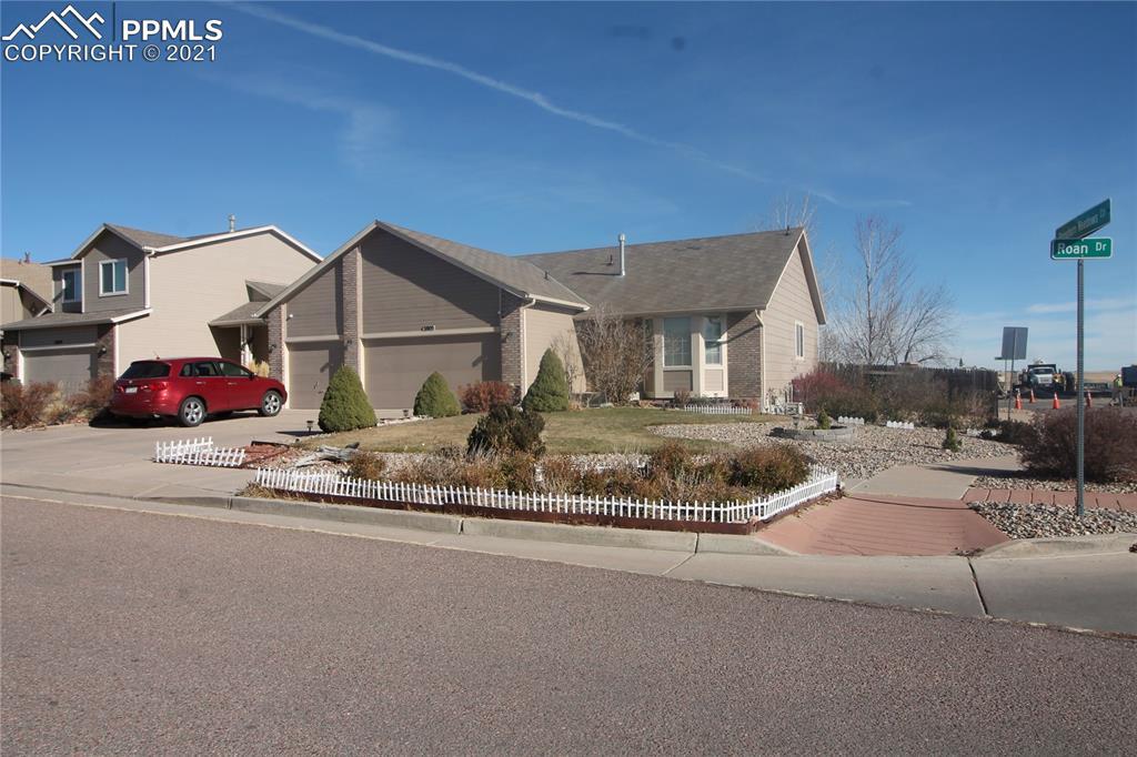 3803 Roan Dr., Colorado Springs, CO 80922