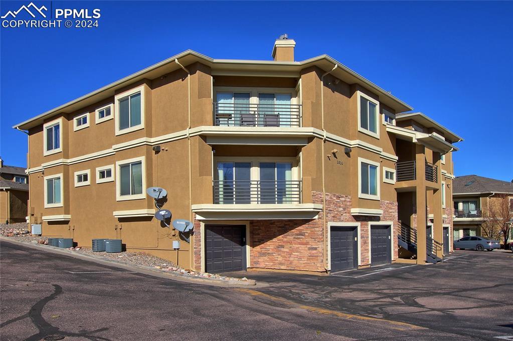 1876 Montura View #102, Colorado Springs, CO 80919