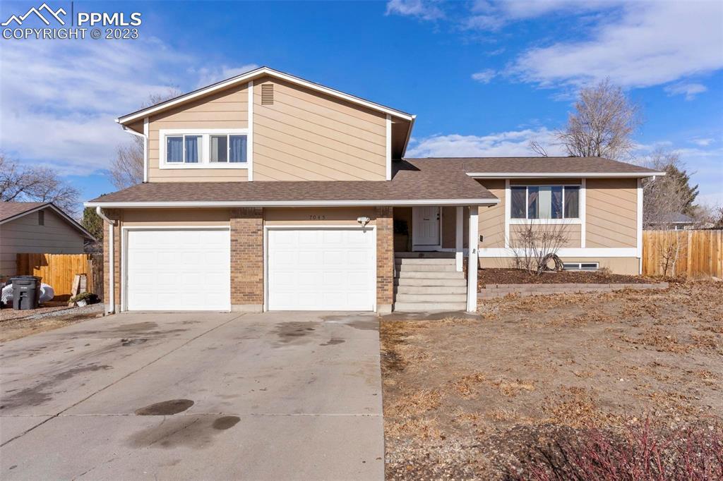 7045 Woodstock St., Colorado Springs, CO 80911