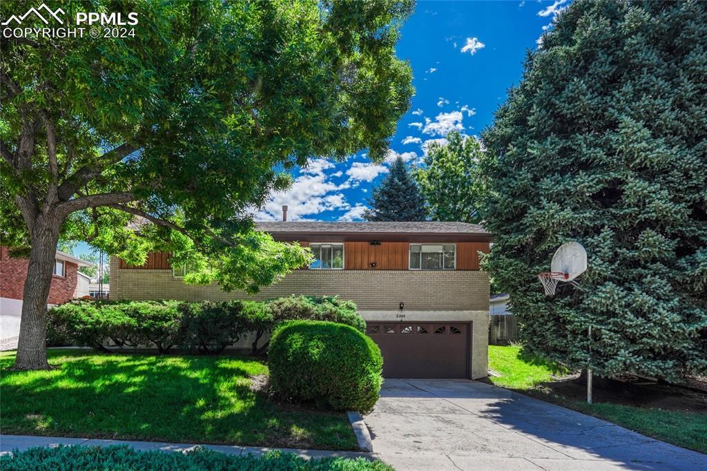 2203 Tesla Dr., Colorado Springs, CO 80909