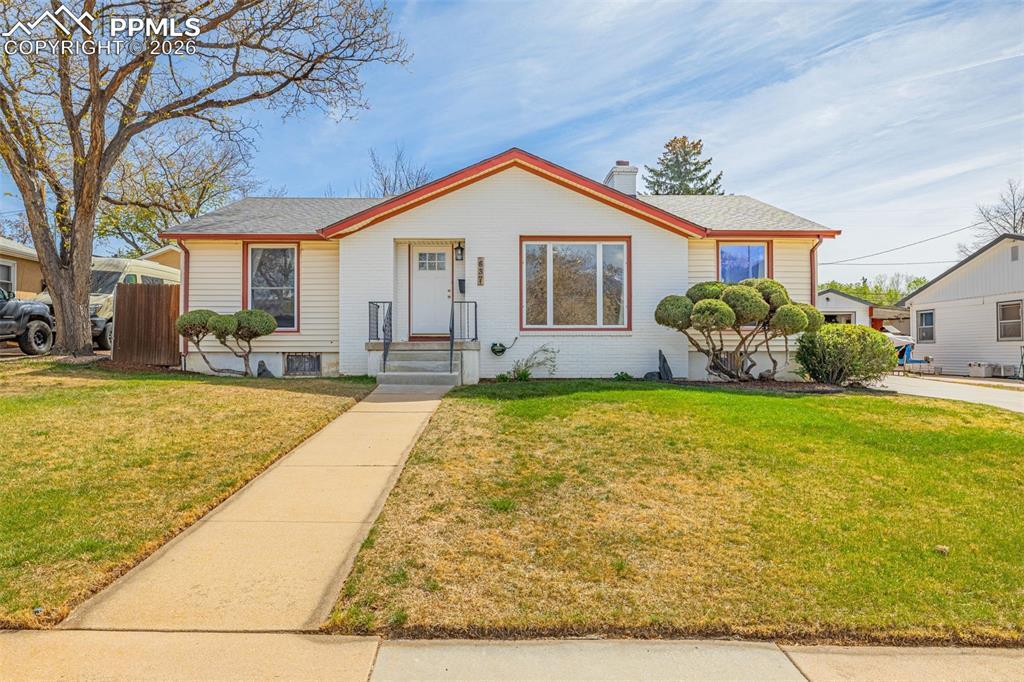 637 Glen Eyrie Cir., Colorado Springs, CO 80904