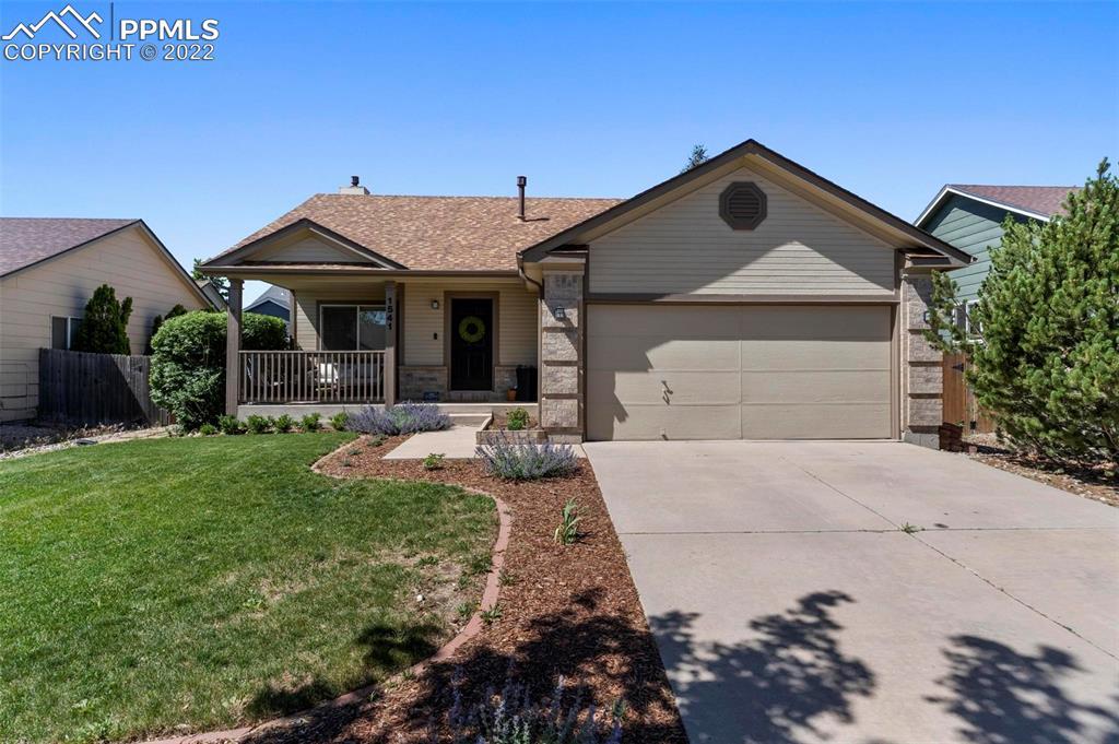1541 S Canoe Creek Dr., Colorado Springs, CO 80906