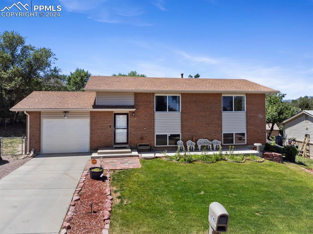 6745 Defoe Ave., Colorado Springs, CO 80911