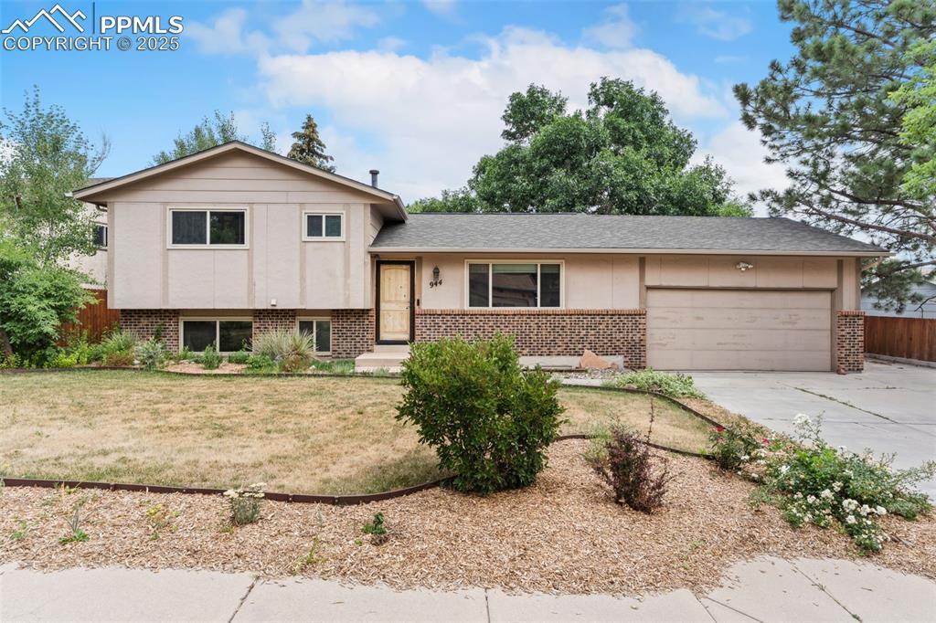 944 Hans Brinker St., Colorado Springs, CO 80907