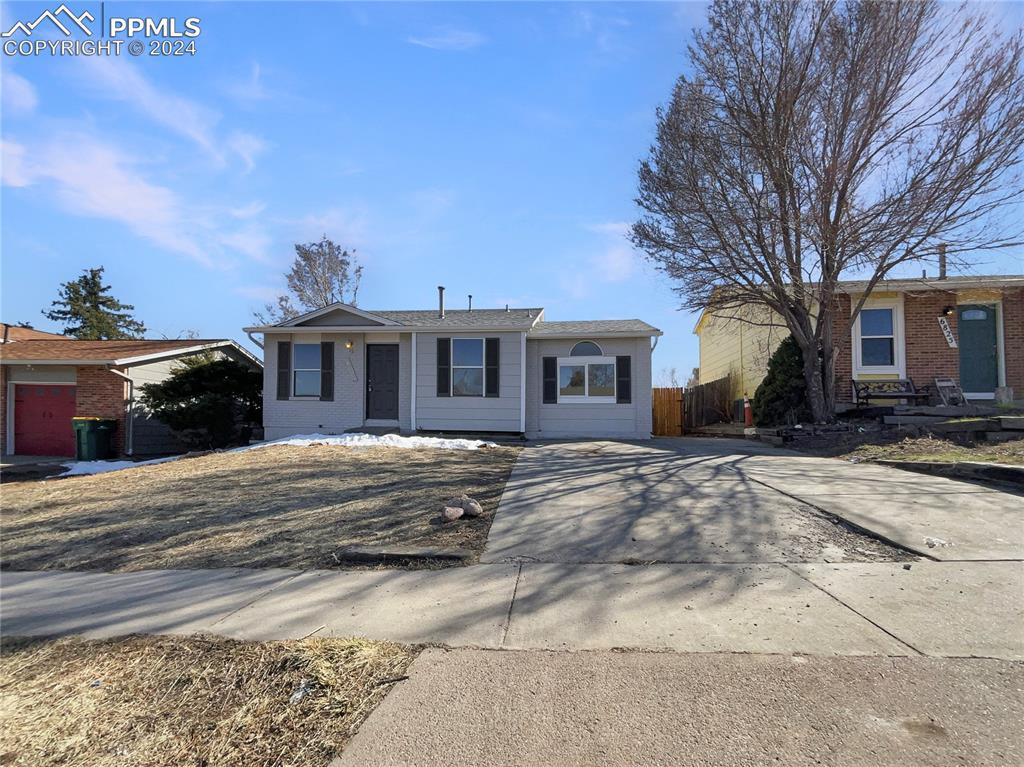 6835 Parkridge Ct., Colorado Springs, CO 80915