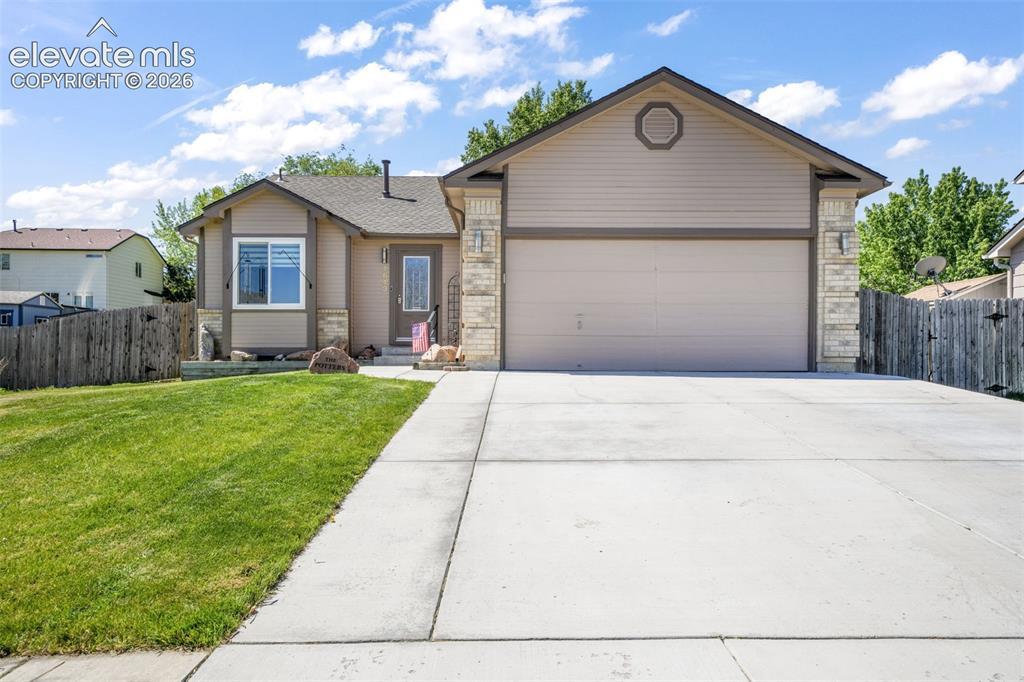 1643 S Canoe Creek Dr., Colorado Springs, CO 80906