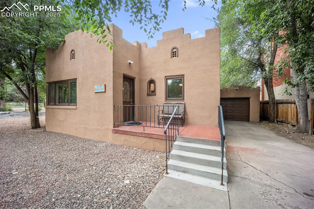 96 Cheyenne Blvd., Colorado Springs, CO 80905