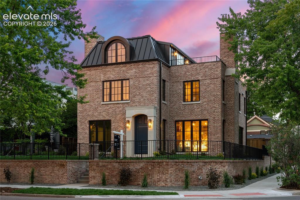888 S Franklin St., Denver, CO 80209