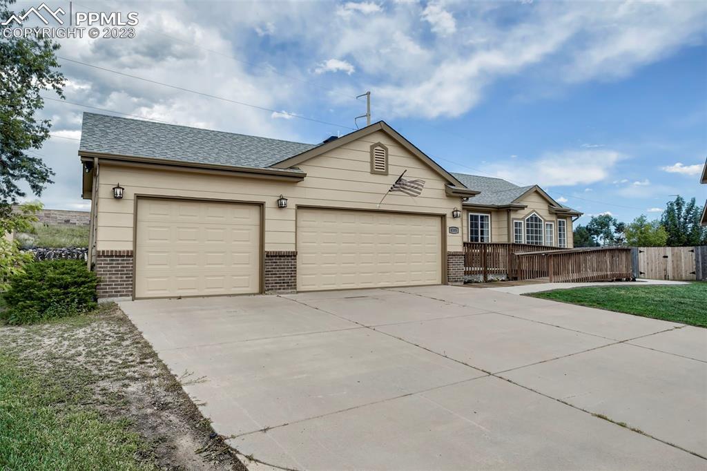 8395 Clifton Dr., Colorado Springs, CO 80920