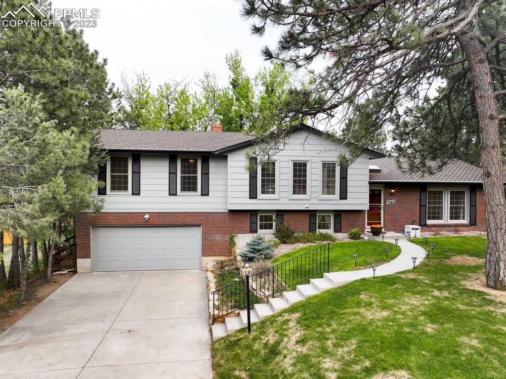 265 Raven Hills Rd., Colorado Springs, CO 80919
