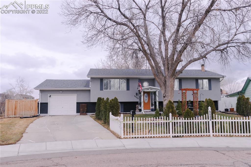 6689 Fielding Cir., Colorado Springs, CO 80911