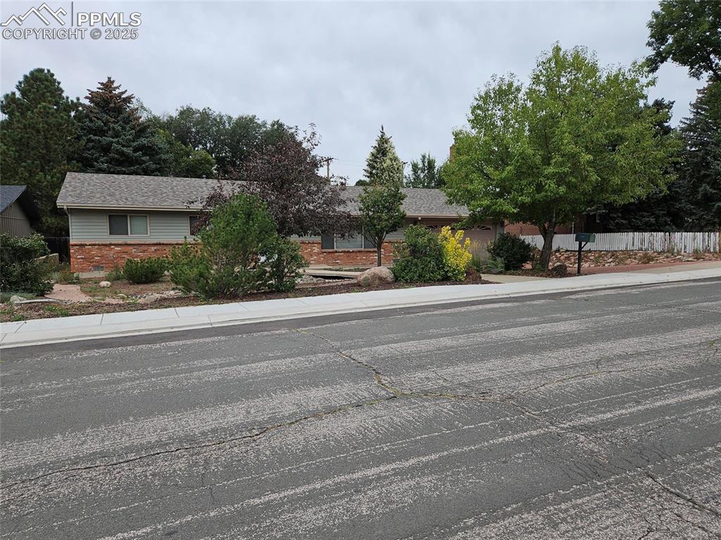 1114 Pioneer Ln., Colorado Springs, CO 80904