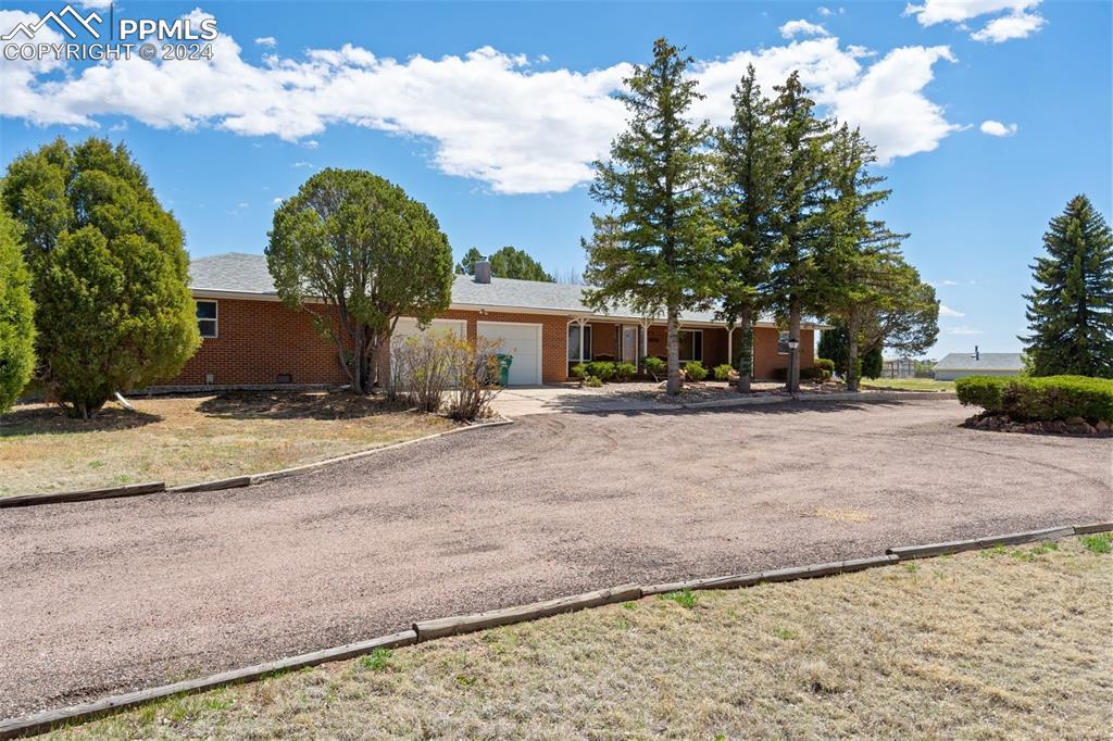 1405 Old Ranch Rd., Colorado Springs, CO 80921