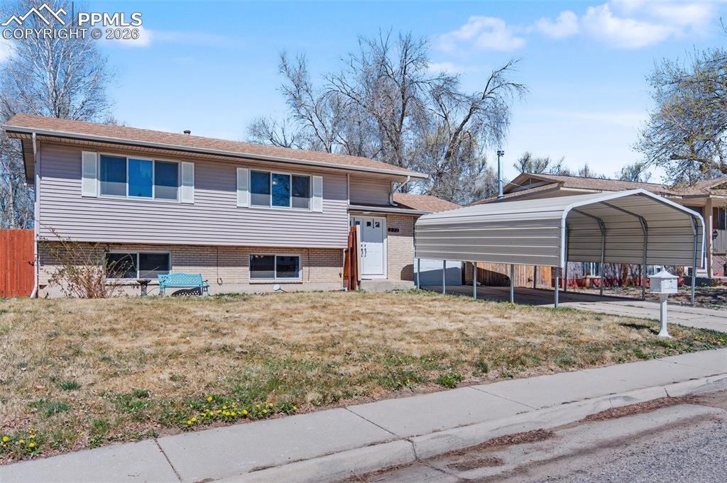 272 Fay Dr., Colorado Springs, CO 80911
