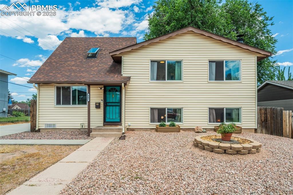 807 Bryce Dr., Colorado Springs, CO 80910