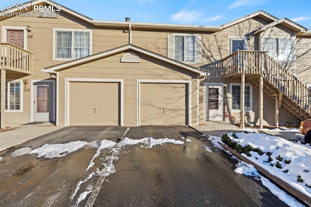 223 Shady Oak Grove, Colorado Springs, CO 80916