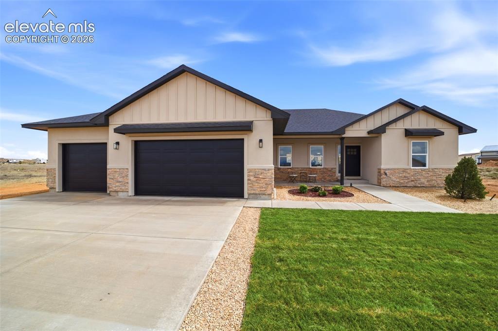 1218 N Challenger Pl., Pueblo West, CO 81007