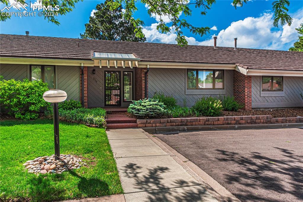 2760 Fox Grove Ct., Colorado Springs, CO 80906