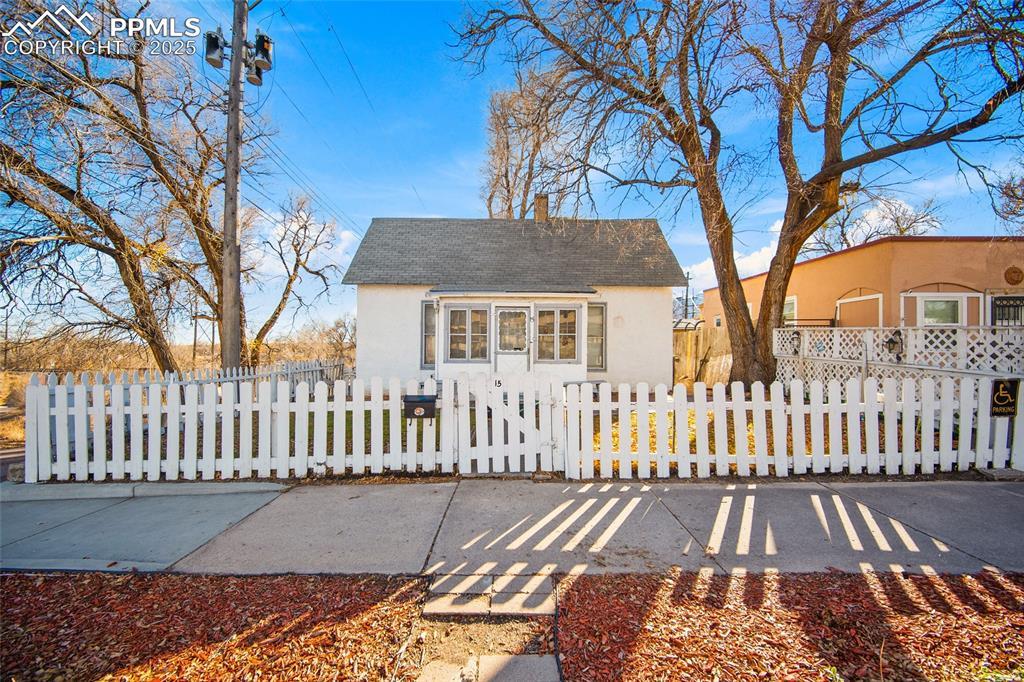 15 E Fountain Blvd., Colorado Springs, CO 80903