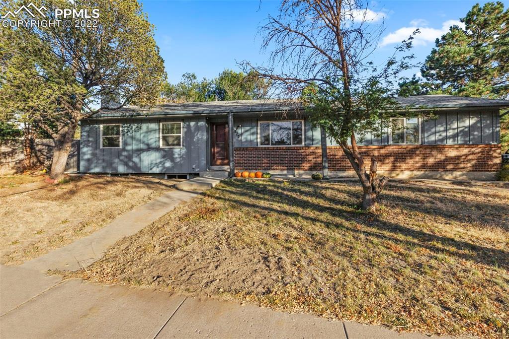 3725 N Carefree Cir., Colorado Springs, CO 80917