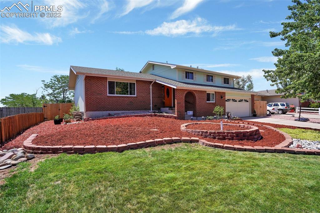 5105 Escapardo Way, Colorado Springs, CO 80917