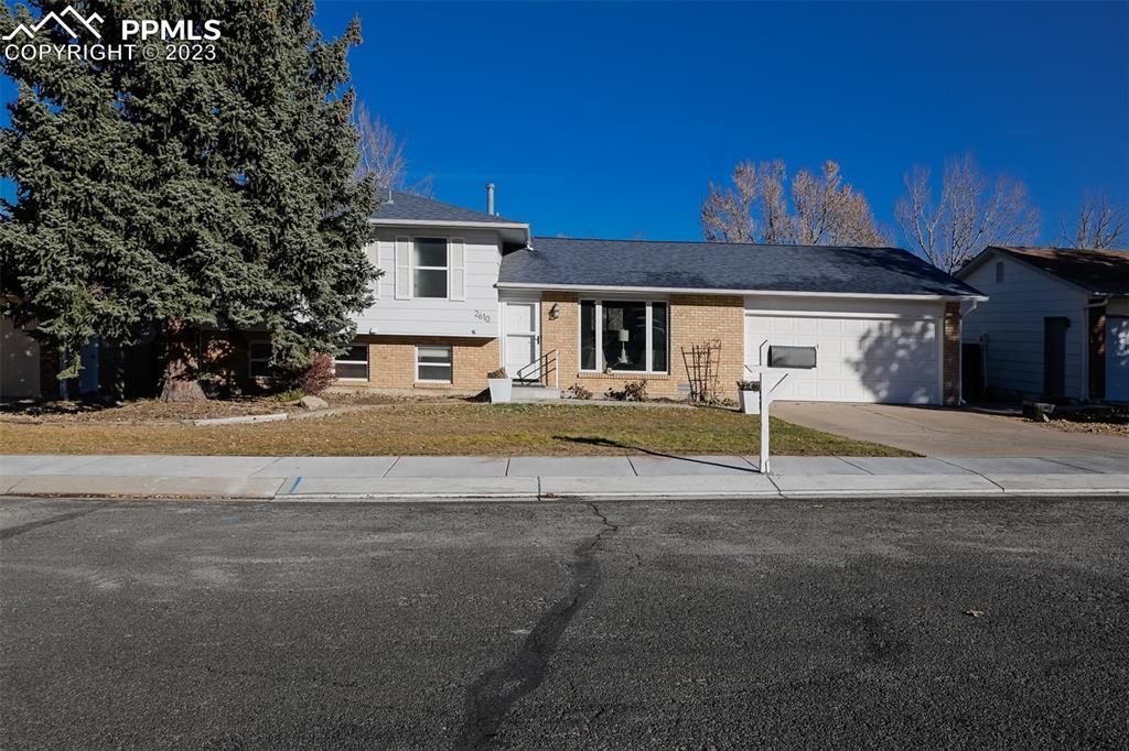 2610 Roundtop Dr., Colorado Springs, CO 80918
