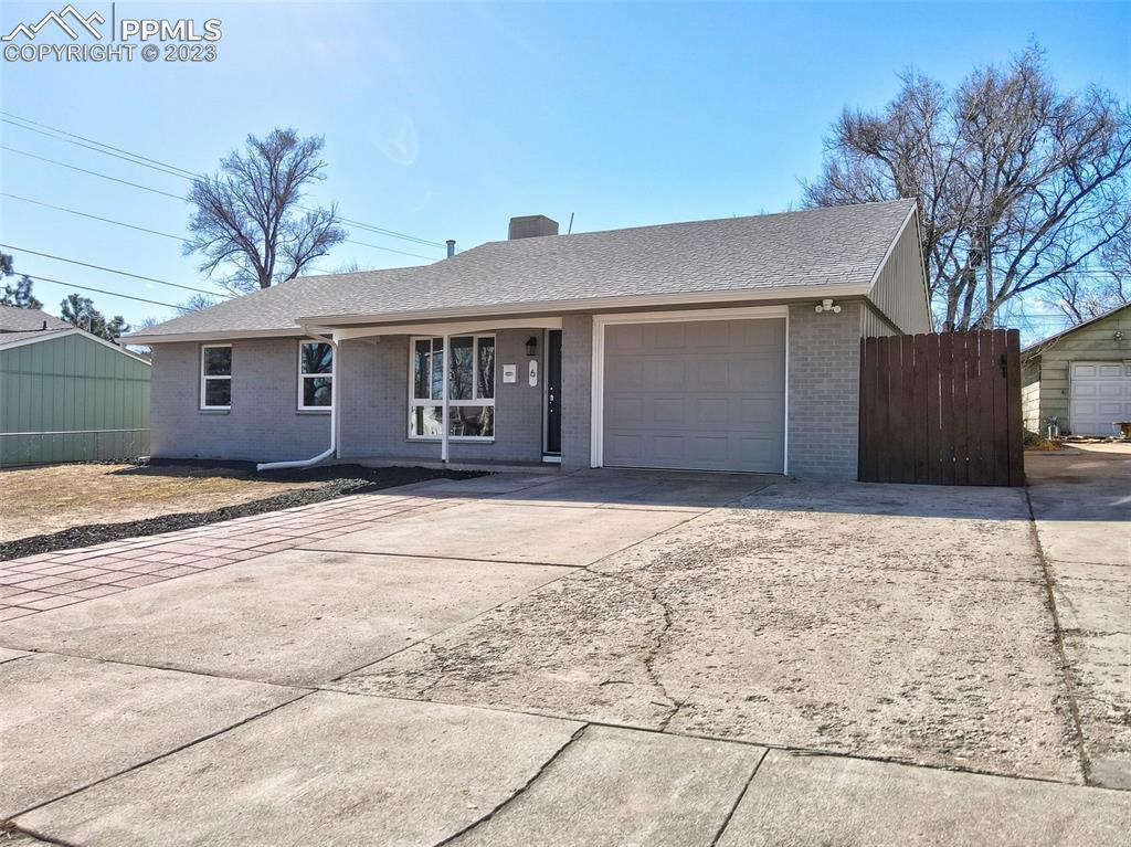 6 Arrawanna St., Colorado Springs, CO 80909