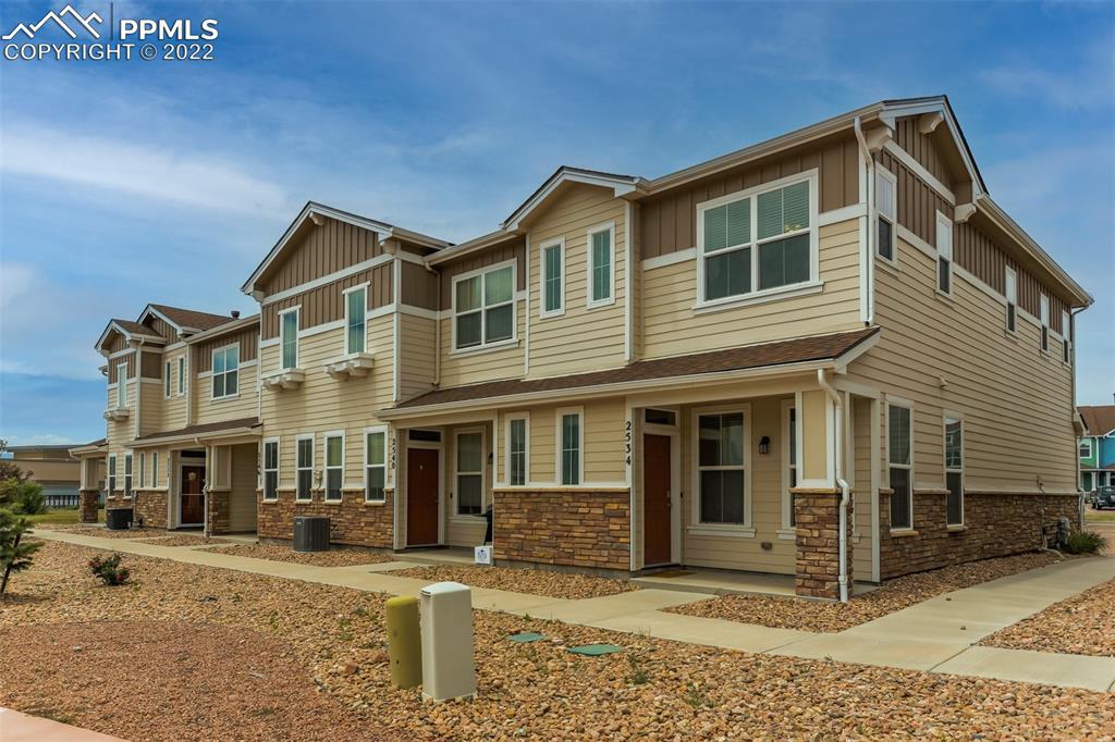 2534 Shannara Grove, Colorado Springs, CO 80951