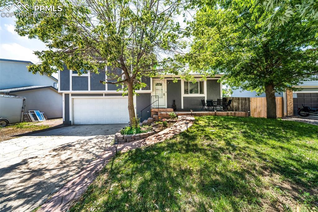 870 Badger Dr., Colorado Springs, CO 80916