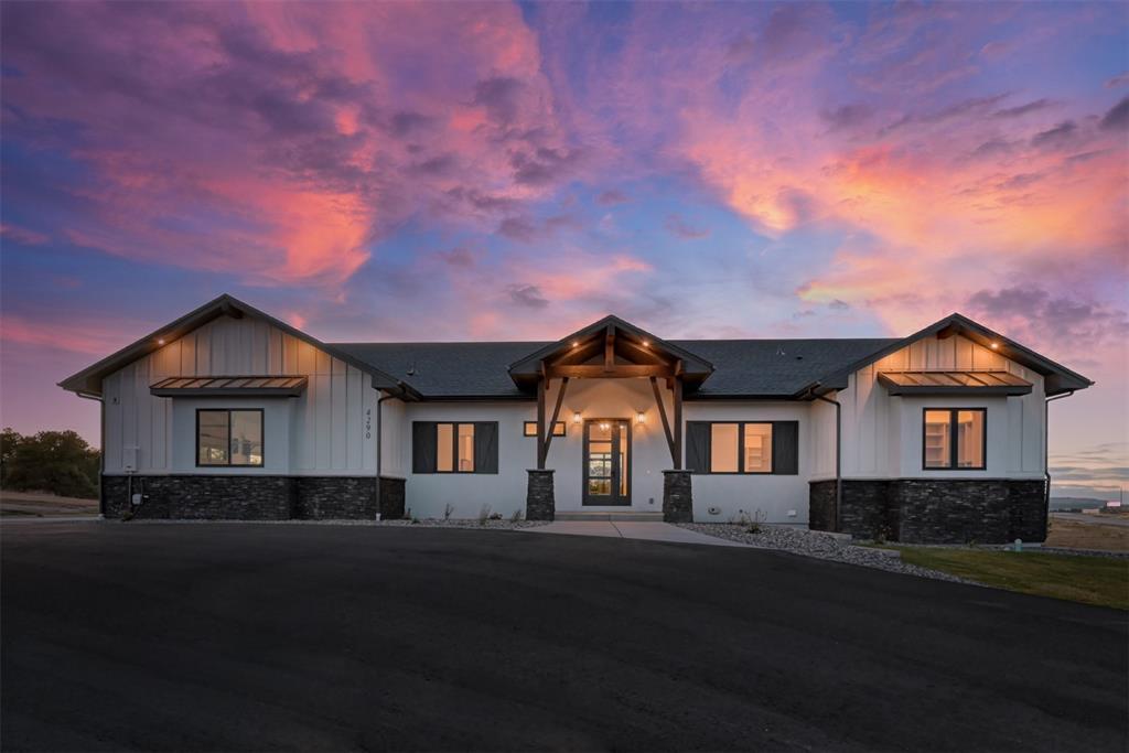 4290 Pinehurst Cir., Colorado Springs, CO 80908