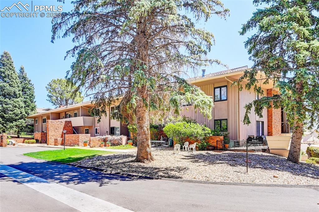 5202 Kissing Camels Dr. #5-C, Colorado Springs, CO 80904