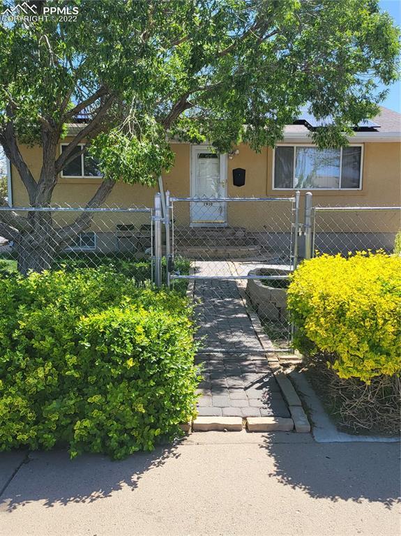 1910 Acero Ave., Pueblo, CO 81004